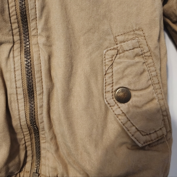 Kids Old Navy Comfy Heavy Khaki Coat. Classic Versatile Warm Multi‎ use. 5T - Picture 4 of 8